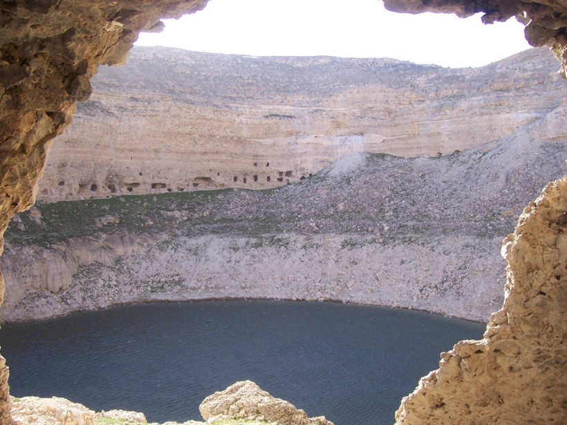 Doğa tutkunlarının ilgiyle ziyaret ettiği göl kurudu - Resim : 1