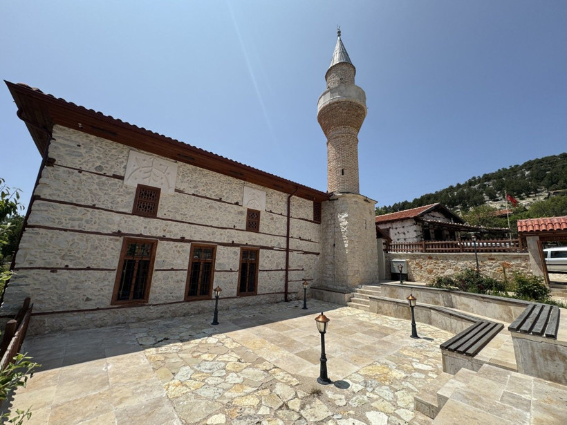 Bu köyde 1 tane bile beton ev yok: 800 yıllık tarihi köyüne turist akını - Resim: 11