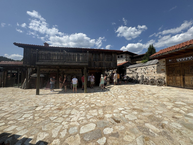 Bu köyde 1 tane bile beton ev yok: 800 yıllık tarihi köyüne turist akını - Resim: 20
