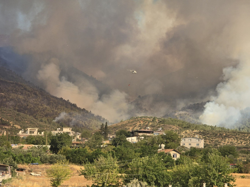 Dua edip alevlerin arasından geçtiler - Resim : 2