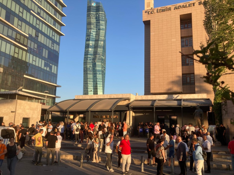 İzmir soruşturmasında Tunç Soyer ve 59 kişi tutuklandı - Resim : 1
