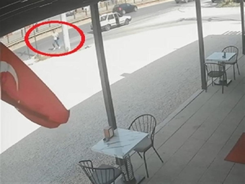 Eşini sokakta öldüren kocaya indirim - Resim : 1