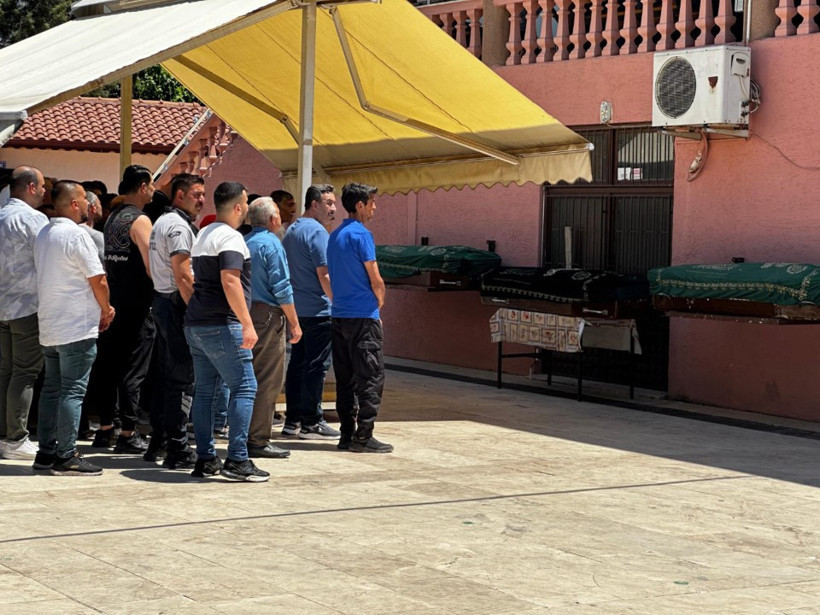 İzmir'de 3 kardeşi öldürülen eski muhtar tutuklandı - Resim : 1