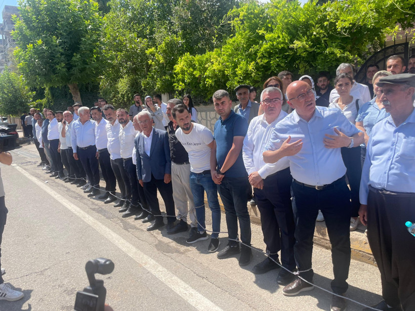 Adıyaman'da 43 derecede kelepçe protestosu - Resim : 1