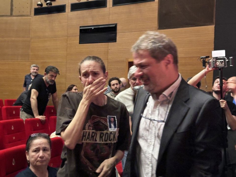 Oyuncu Emre Törün son yolculuğuna uğurlandı - Resim: 4