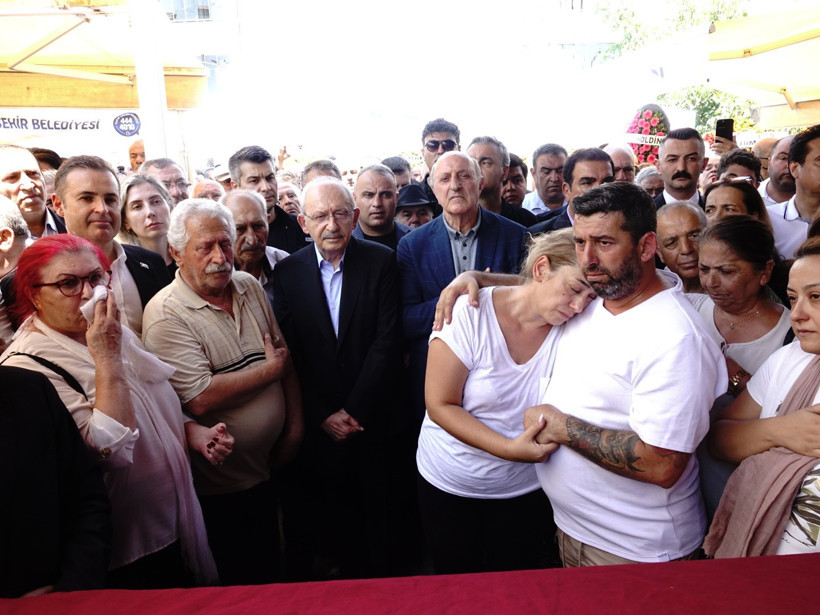Kılıçdaroğlu'nun acı günü: İkizini uğurladı - Resim : 2
