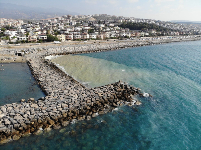 Akdeniz'de tedirgin eden manzara: 'Müsilajı andırıyor' - Resim: 4