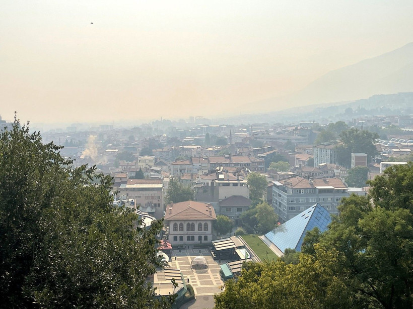 'Pencereleri kapatın' uyarısı gelmişti... Dumanlar kenti sardı - Resim: 2