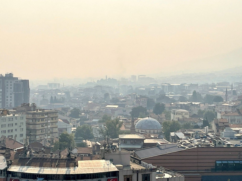 'Pencereleri kapatın' uyarısı gelmişti... Dumanlar kenti sardı - Resim: 3