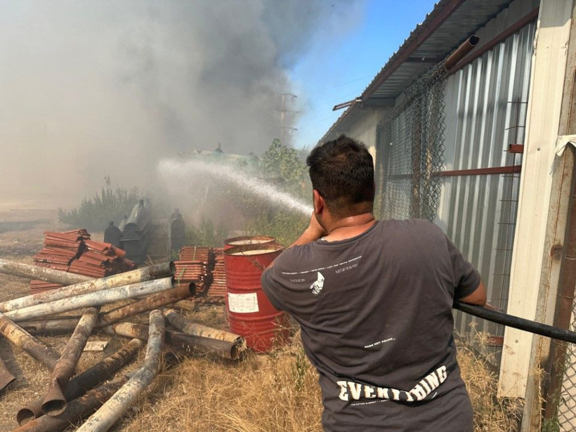 Antalya'da 5 ilçedeki orman yangınlarının 2'sine müdahale sürüyor - Resim: 23