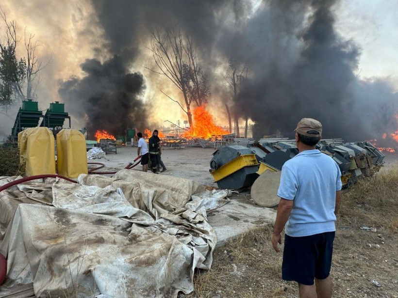 Antalya'da 5 ilçedeki orman yangınlarının 2'sine müdahale sürüyor - Resim: 39