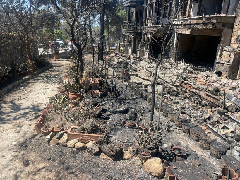 Yangında evi kül olan vatandaştan 4 dakika çıkışı - Resim : 3