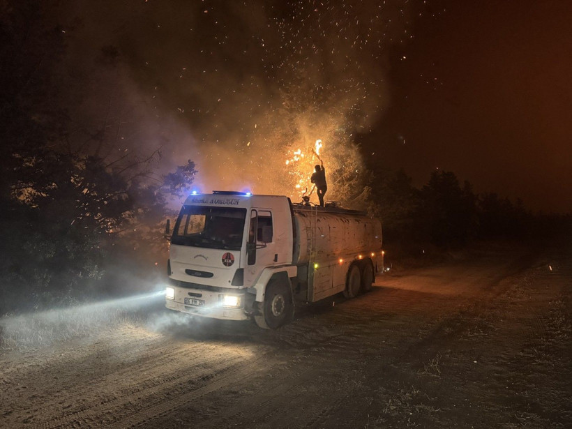 Edirne de yandı: Binlerce kişi tahliye edildi, yaralananlar var - Resim: 1