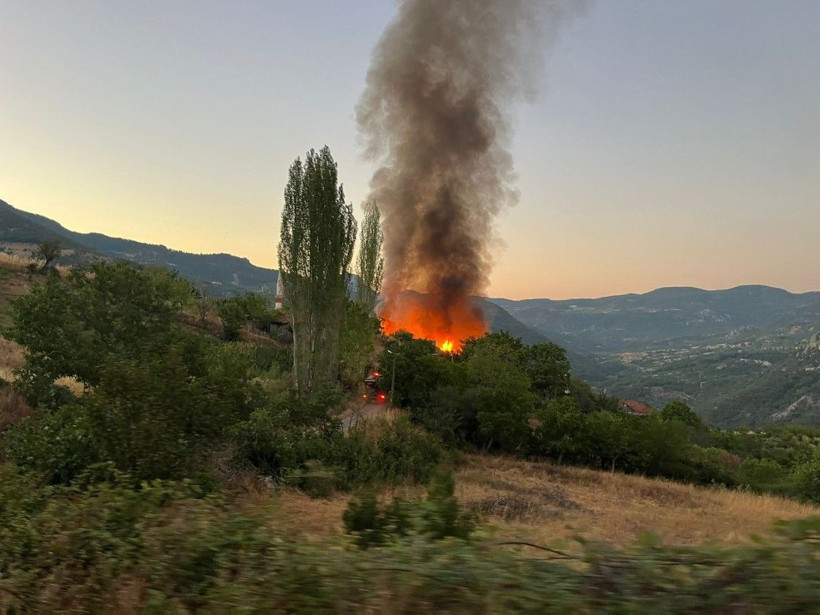 Balıkesir'de 15 ev kül oldu - Resim: 2