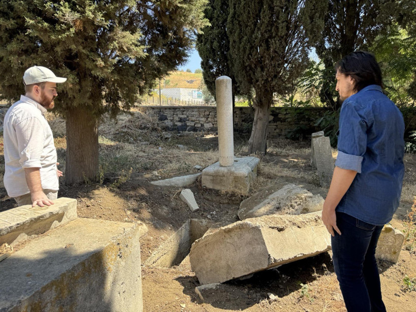 Tarihi mezar defineciler tarafından tahrip edildi - Resim : 2