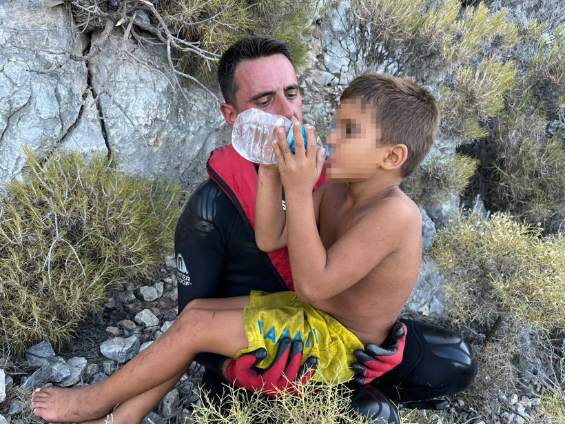 Milas’ta tekne battı: Kayıp çocuklar bulundu - Resim : 1