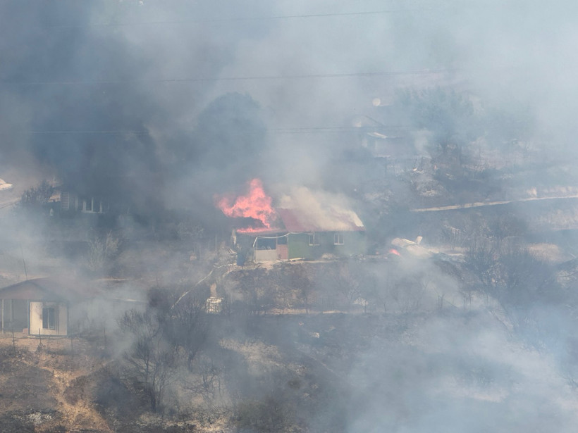 Kocaeli'de orman yangını: Alevler evlere sıçradı - Resim : 2