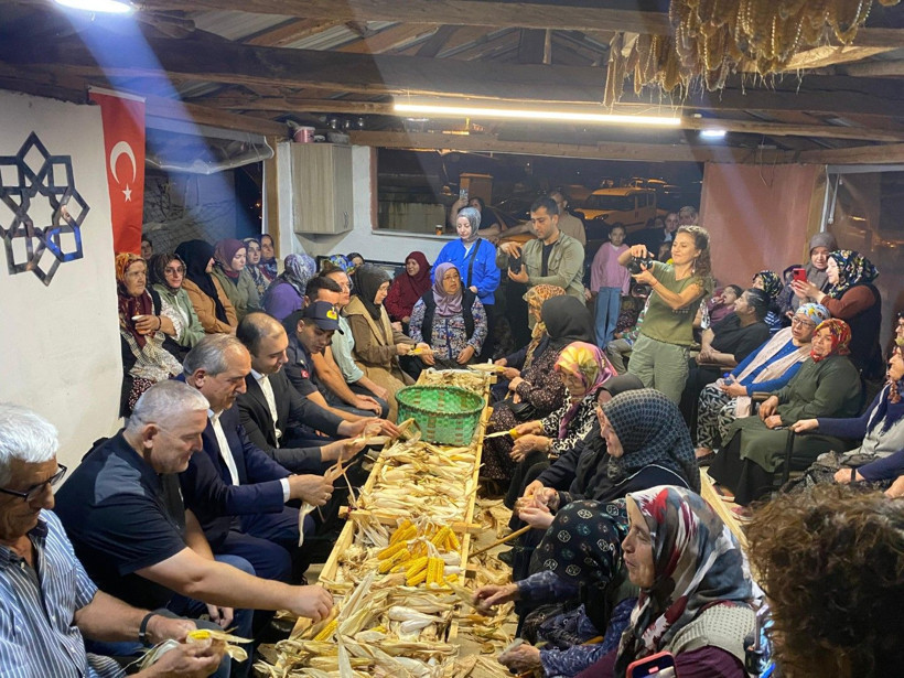2 asırlık gelenek: Yine toplandılar, tam üç saat sürdü - Resim: 3