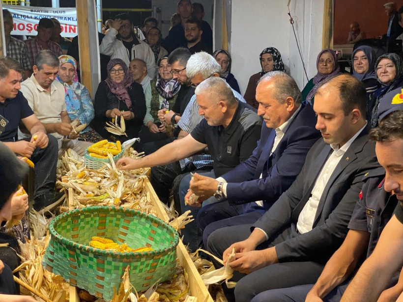 2 asırlık gelenek: Yine toplandılar, tam üç saat sürdü - Resim: 5