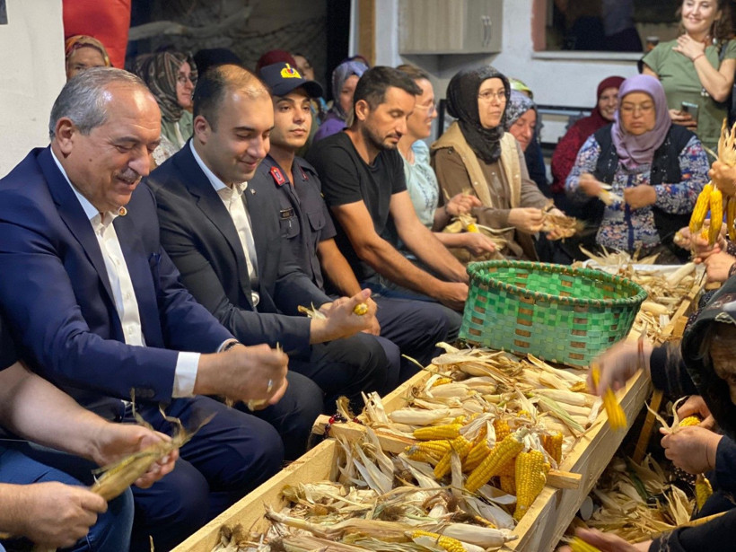 2 asırlık gelenek: Yine toplandılar, tam üç saat sürdü - Resim: 6