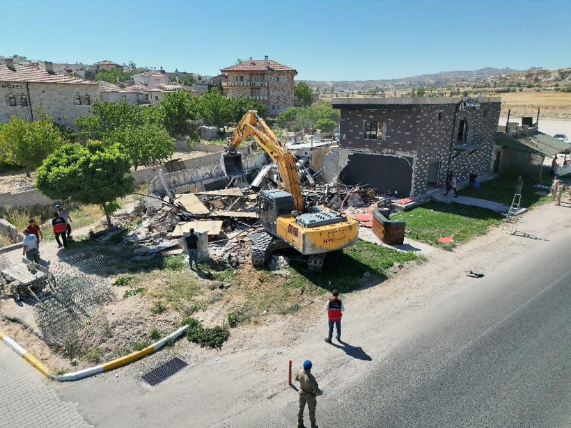 Kapadokya’da kaçak yapılar yıkıldı - Resim : 1