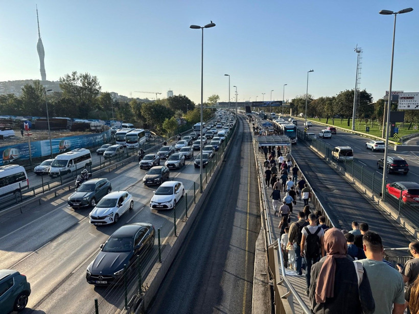 İstanbul okullu oldu, trafik çilesi katlandı - Resim: 3