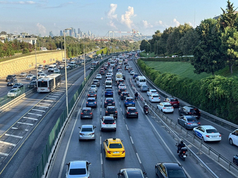 İstanbul okullu oldu, trafik çilesi katlandı - Resim: 4