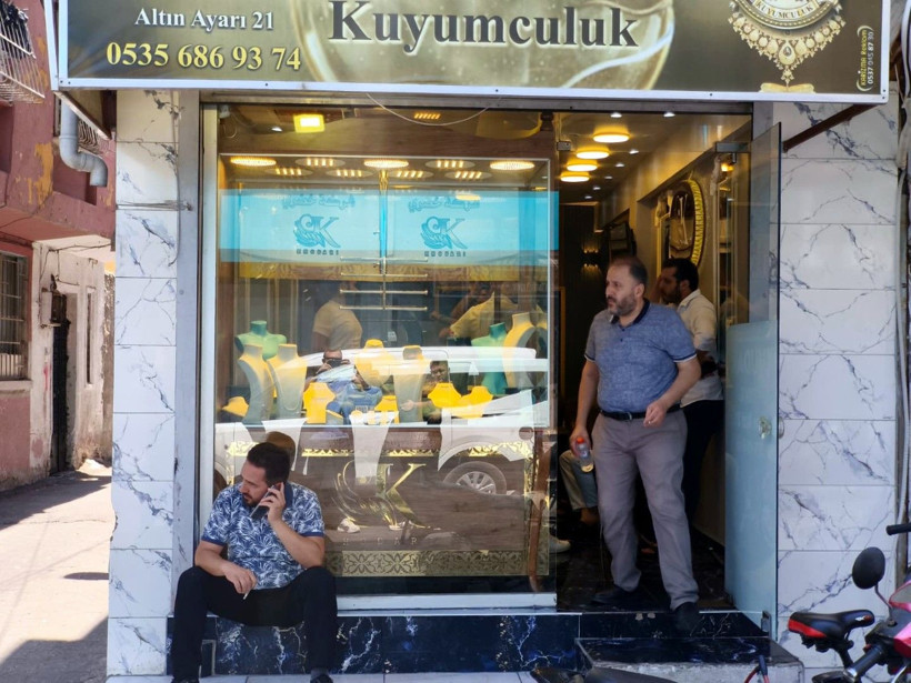 Tomar tomar parayla kutlama yaptılar, sonu kötü bitti - Resim: 2