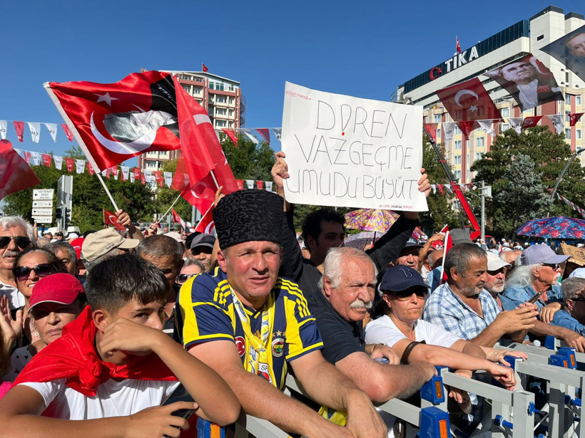 Ankara, CHP mitingine akıyor: Gençlere polis müdahalesi - Resim: 4