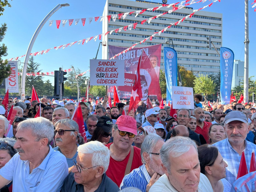 Ankara, CHP mitingine akıyor: Gençlere polis müdahalesi - Resim: 8