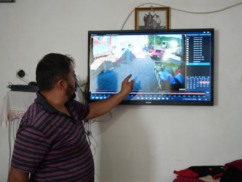 'Sizi bu köyde yaşatmam' tehdidinin ardından silahlar konuştu - Resim : 1