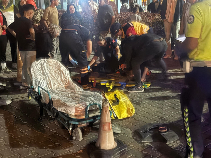 Otomobil bisikletliye çarptı: 11 yaşındaki çocuk ağır yaralı - Resim : 2