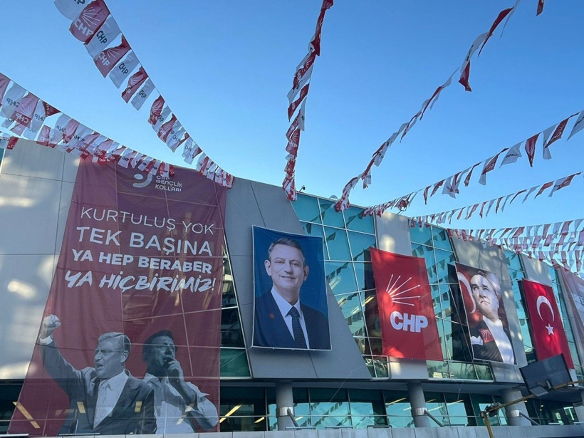Kurultay salonundan dikkat çeken kareler - Resim: 6