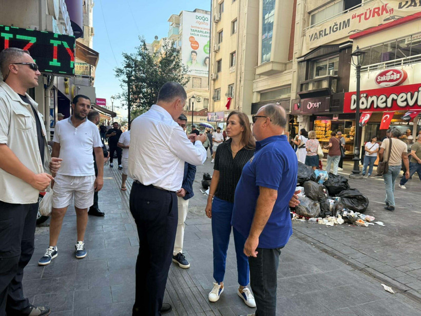 Karşıyaka'da çöp krizi sürüyor - Resim : 5