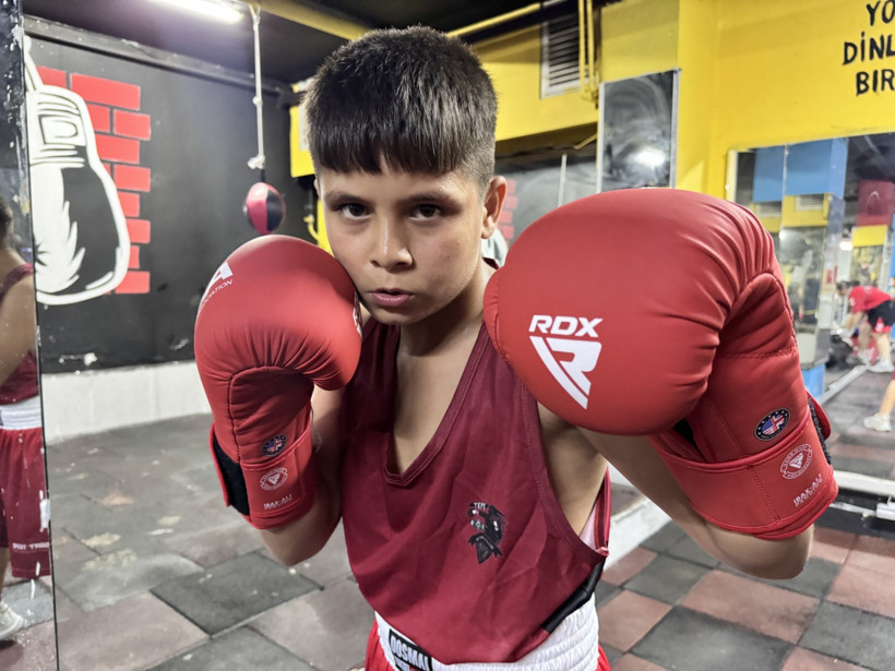 'Uslu dursun' diye boksa verdiler, şampiyon oldu: 'Ailem güvenmiyordu' - Resim : 1