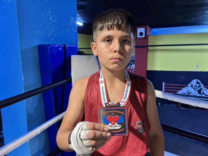 'Uslu dursun' diye boksa verdiler, şampiyon oldu: 'Ailem güvenmiyordu' - Resim : 2