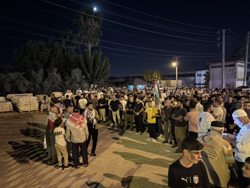 Adana'da ABD konsolosluğuna taşlı saldırı - Resim: 4