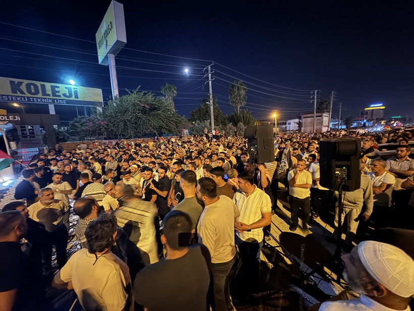 Adana'da ABD konsolosluğuna taşlı saldırı - Resim: 5