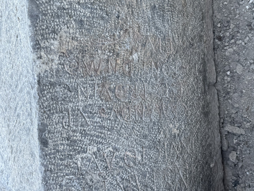 Antik döneme ait 3 yazıt bulundu: Biri çocuk mezarına ait - Resim : 1