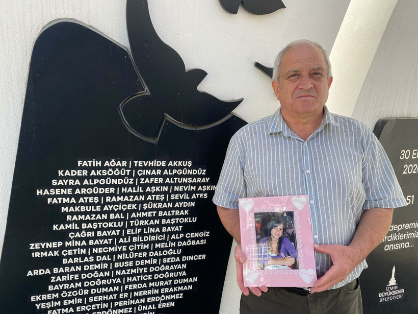 Felaketin 5. yılı: İzmir depreminde hayatını kaybedenler anıldı - Resim : 4