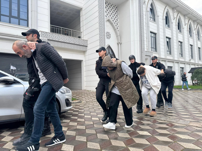 Facianın şüphelileri adliyeye böyle götürüldü - Resim : 1