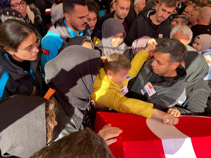 Türkiye’nin 20 evladı için gözyaşı sel oldu - Resim : 29