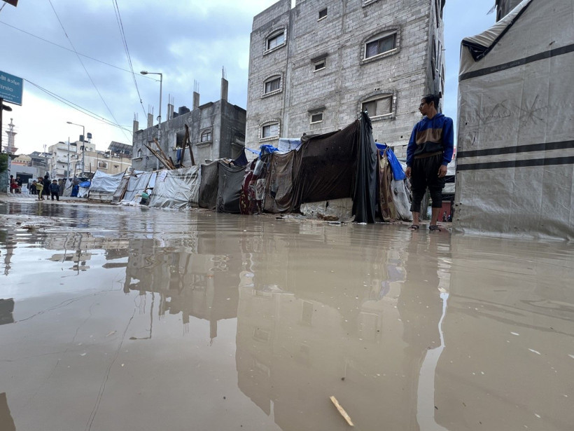 Dram üstüne dram: Çadırlar sular altında kaldı - Resim: 3