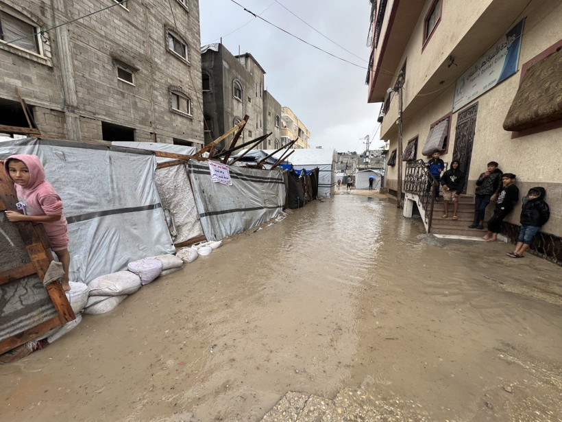 Dram üstüne dram: Çadırlar sular altında kaldı - Resim: 8