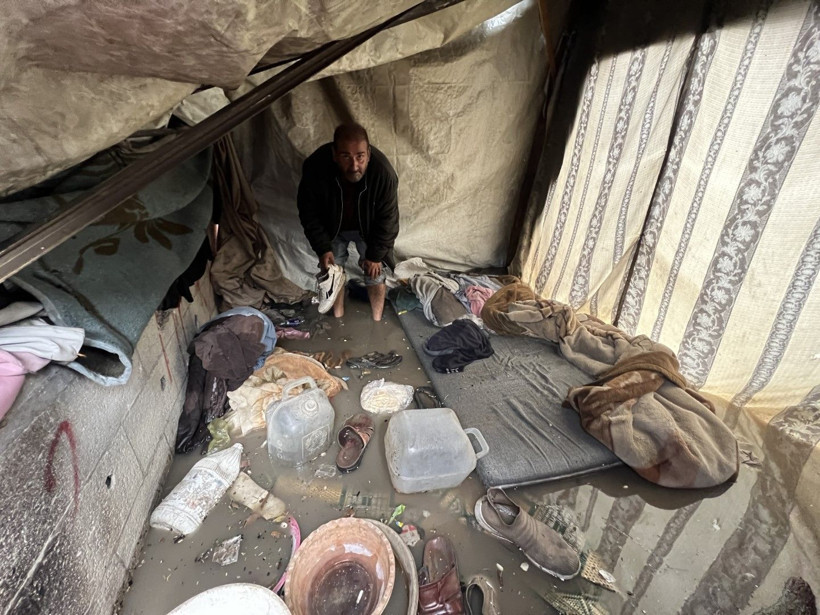 Dram üstüne dram: Çadırlar sular altında kaldı - Resim: 16