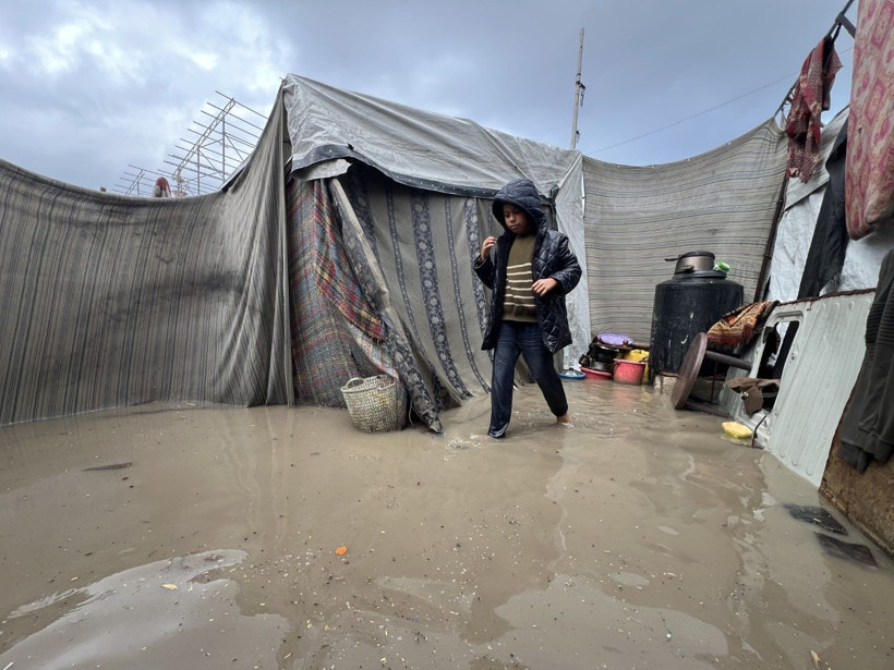 Dram üstüne dram: Çadırlar sular altında kaldı - Resim: 18