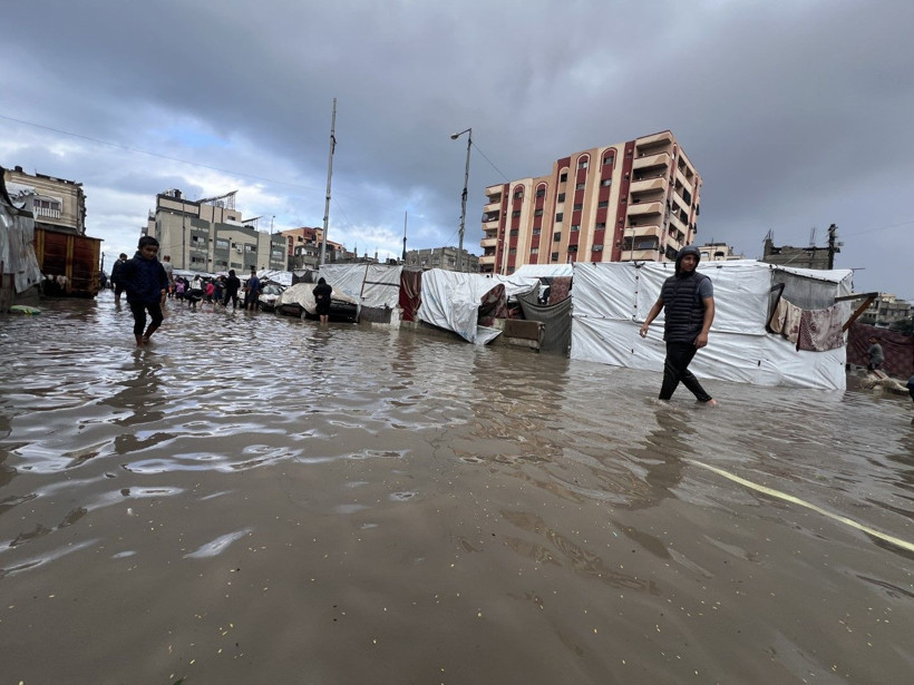 Dram üstüne dram: Çadırlar sular altında kaldı - Resim: 23