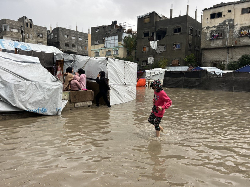 Dram üstüne dram: Çadırlar sular altında kaldı - Resim: 25