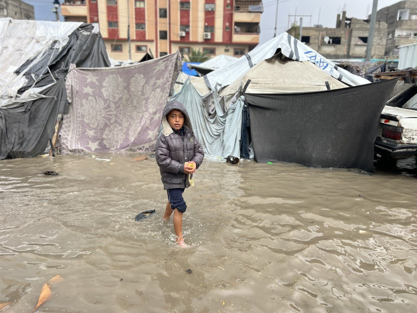 Dram üstüne dram: Çadırlar sular altında kaldı - Resim: 27