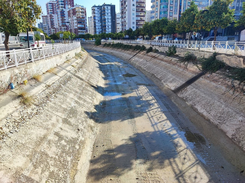 Adana'da son 52 yılın en kurak dönemi: Nehre ve kanallara su verilmiyor - Resim : 3